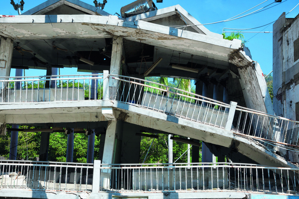 تخریب بر اثر زلزله